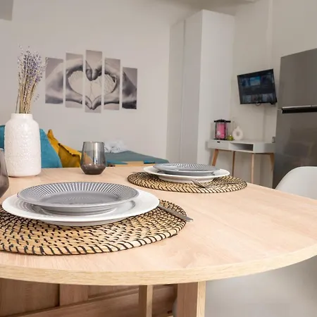 Lydia Apartment's アパート