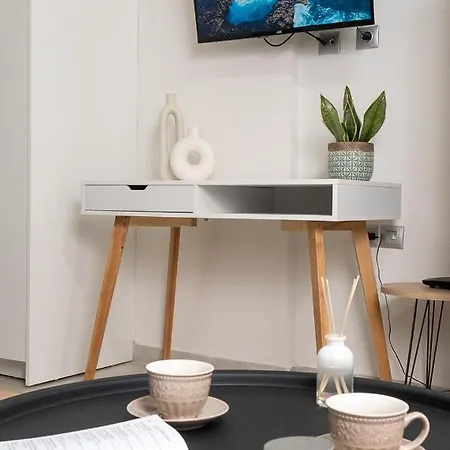 Lydia Apartment's * カラマタ