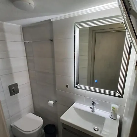 Lydia Apartment's アパート