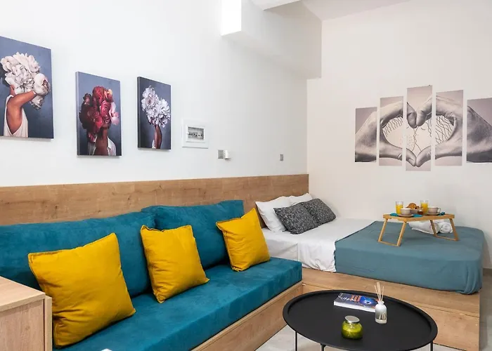 Lydia Apartment's * 칼라마타
